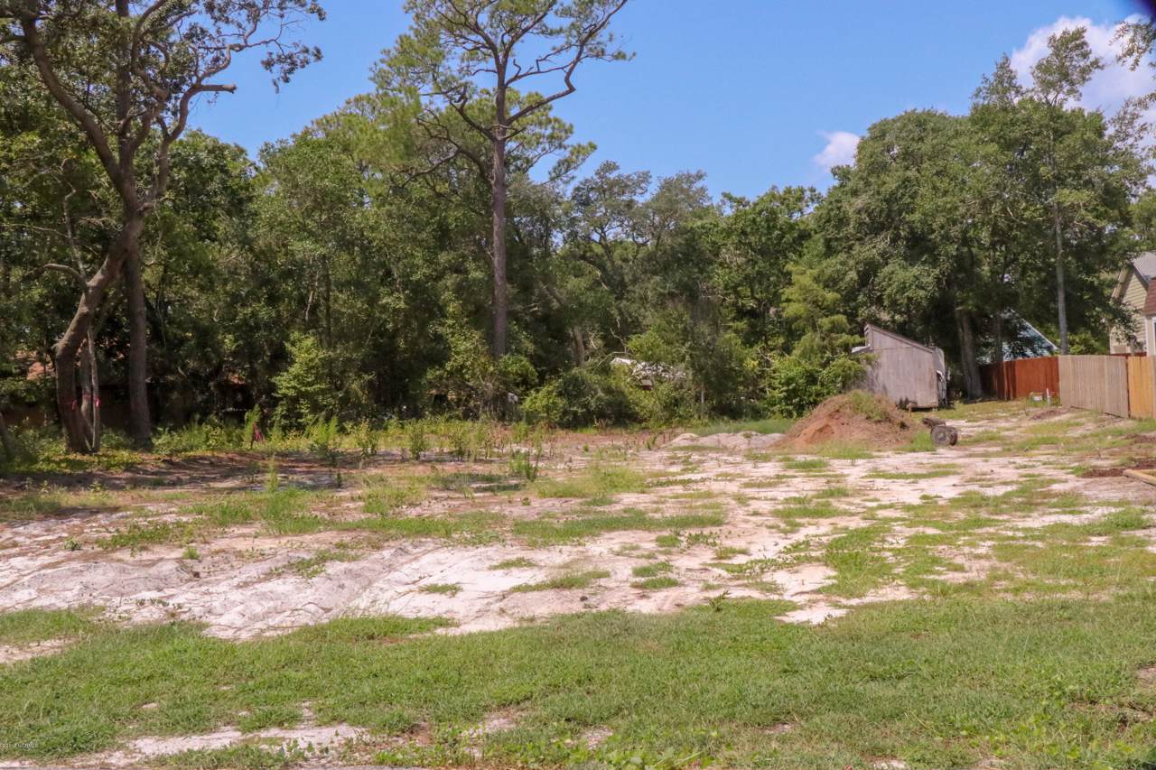 107 25th Street - Photo 1