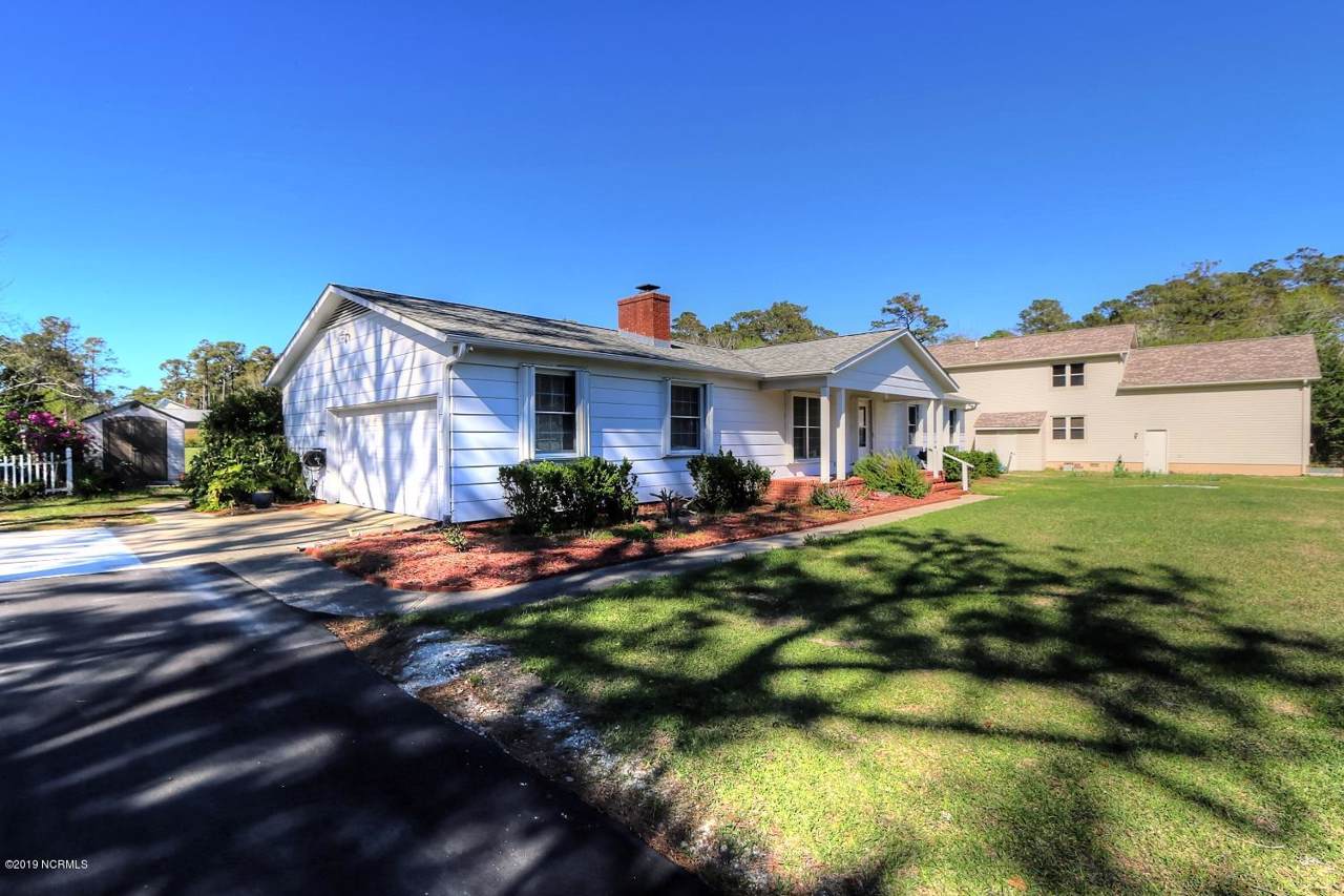 1002 Linda Court - Photo 1