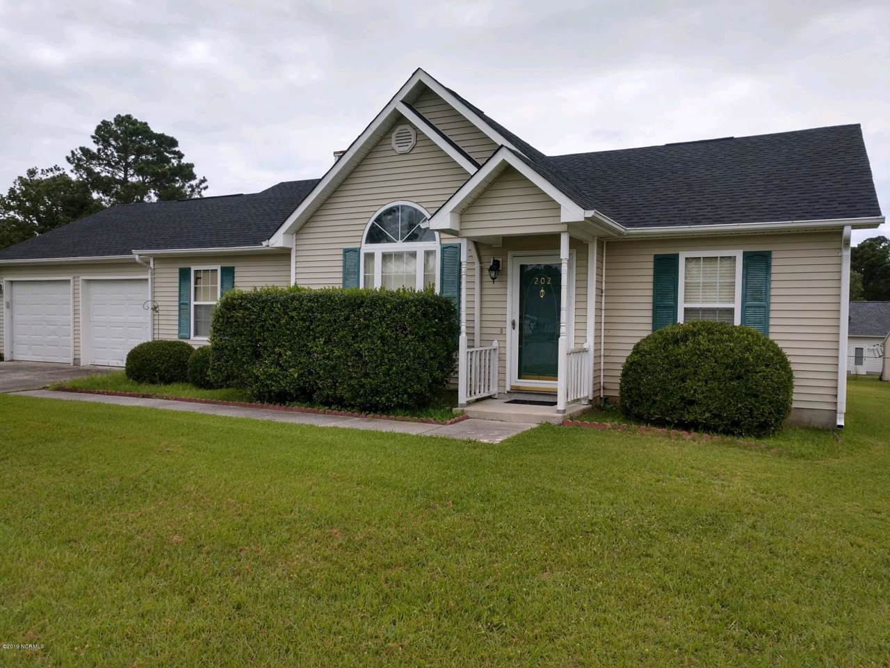 202 Morgan Circle - Photo 1