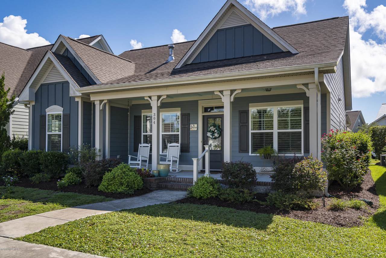 304 Gordon Street - Photo 1