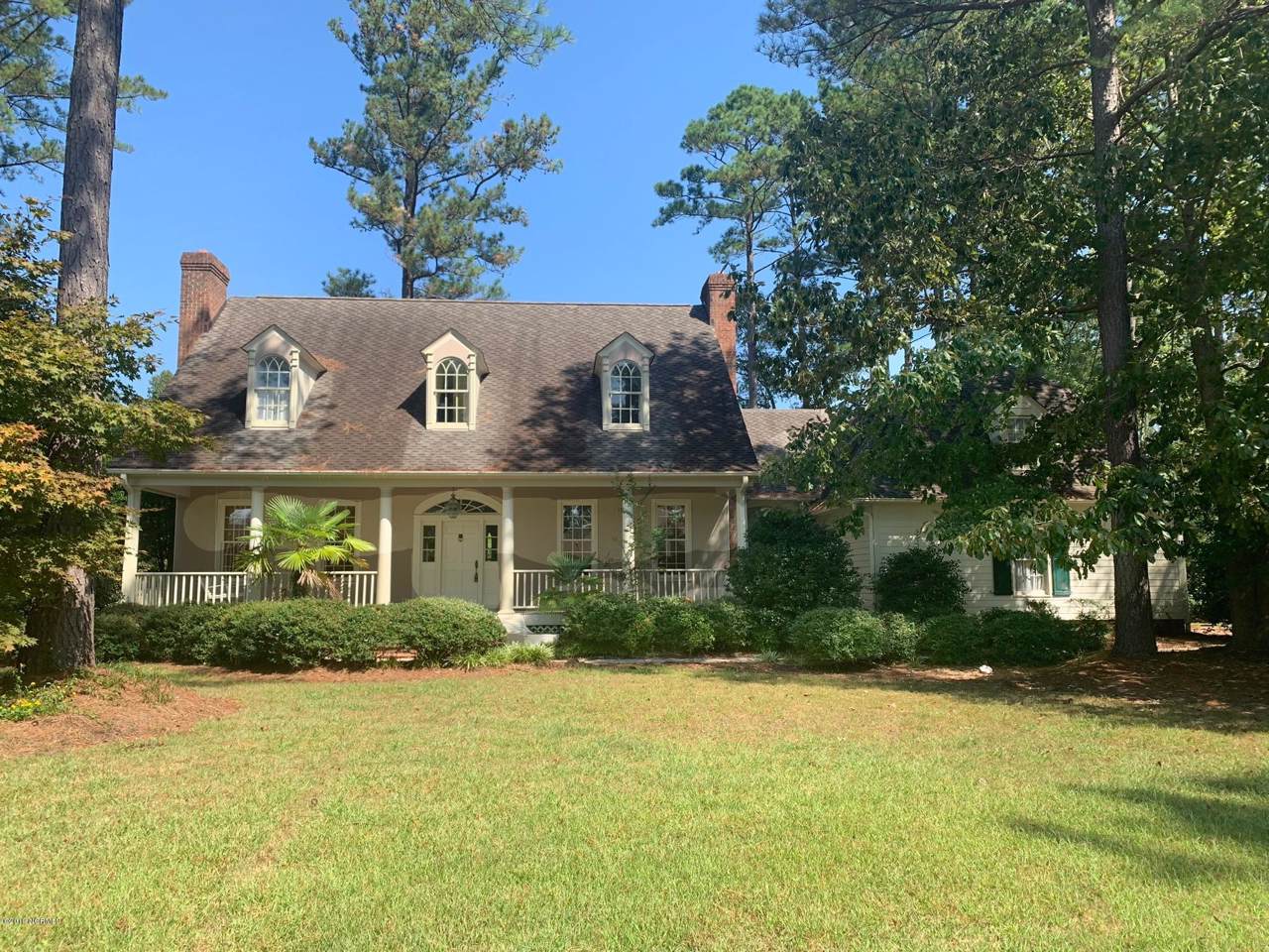 306 Augusta Court - Photo 1