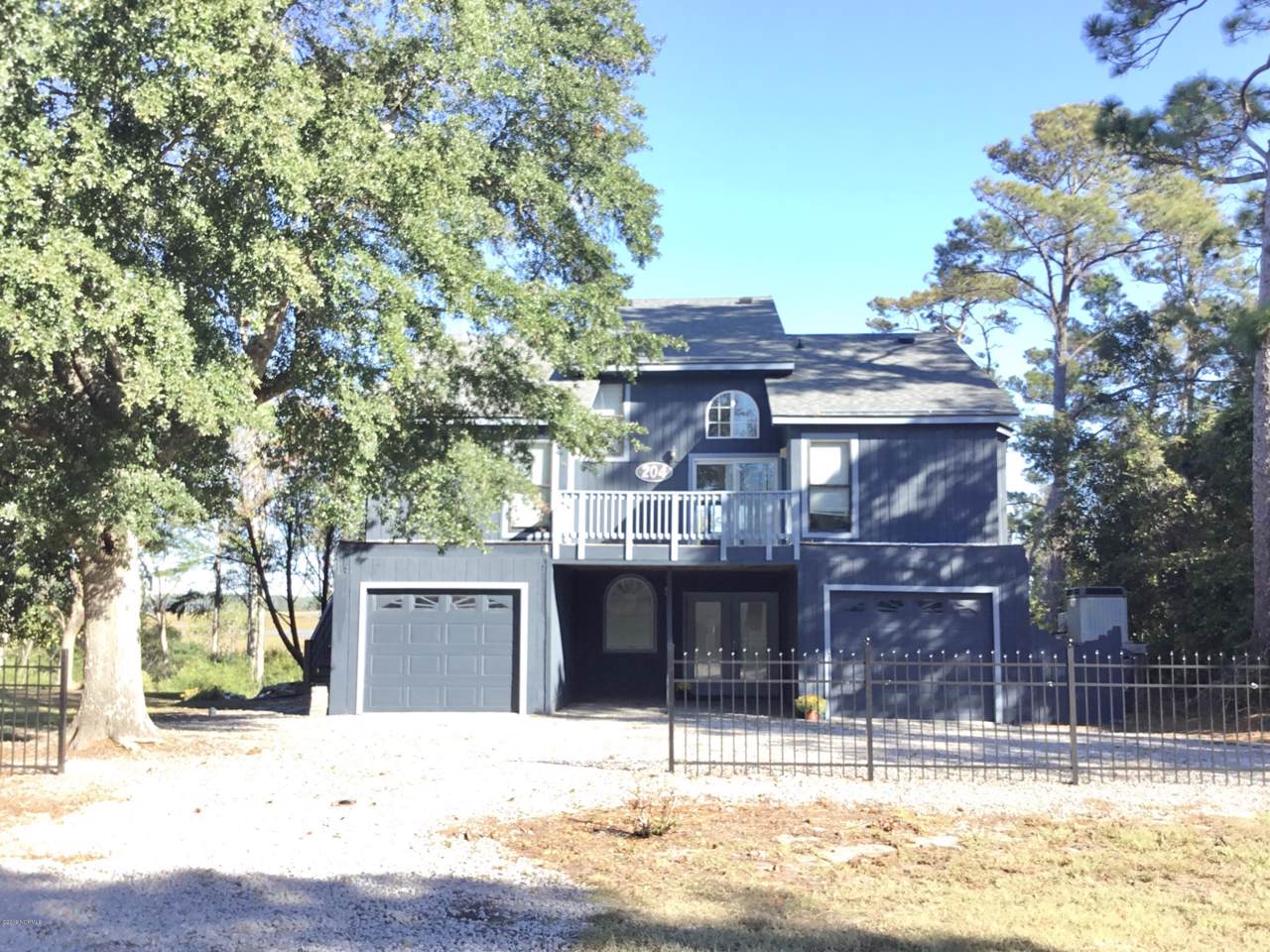 204 Elizabeth Drive - Photo 1