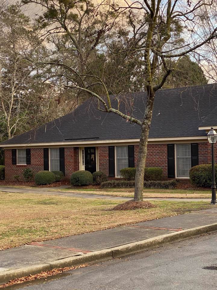 811 Greenbriar Road - Photo 1