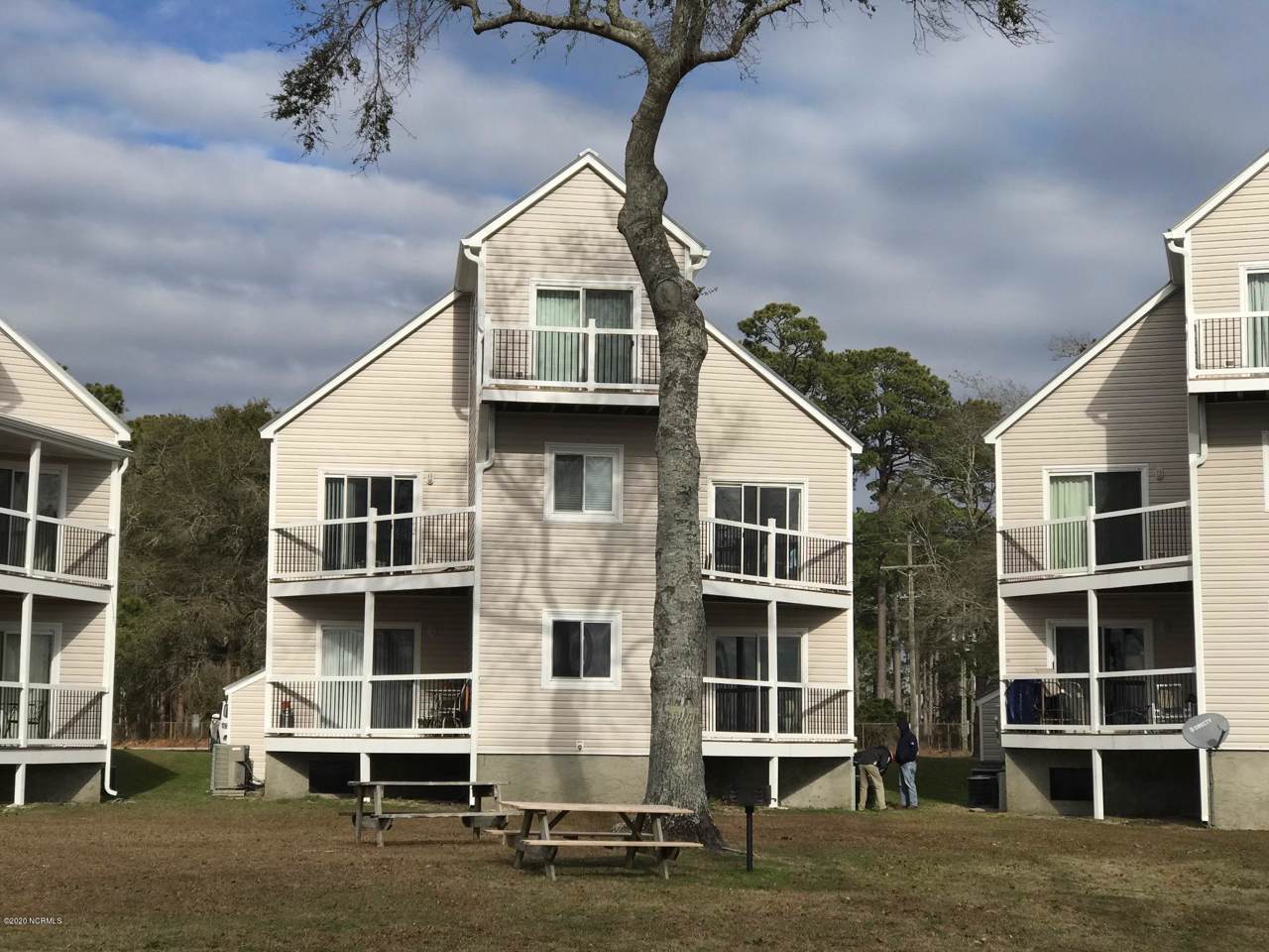 89 Country Club Drive - Photo 1