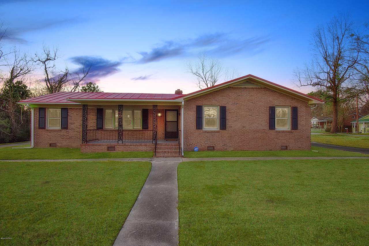 1304 Williams Street - Photo 1