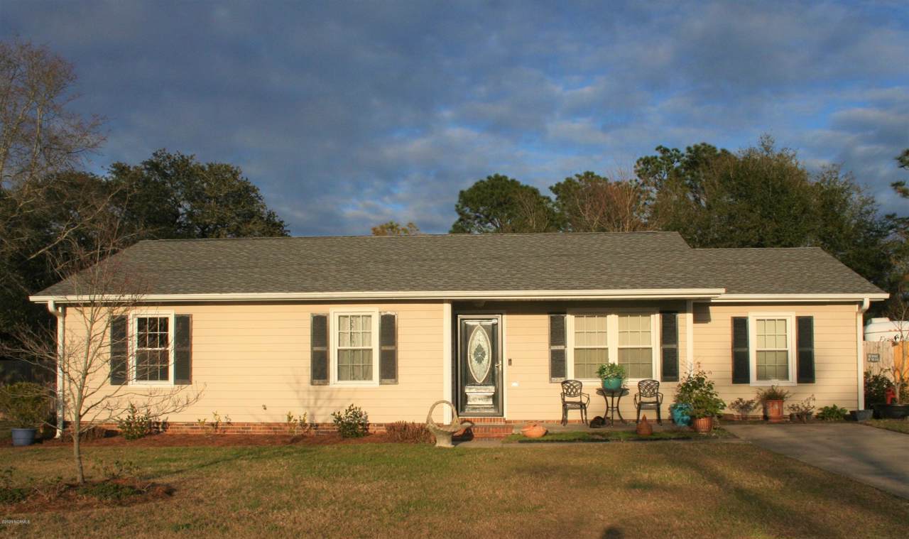 828 Arnold Road - Photo 1