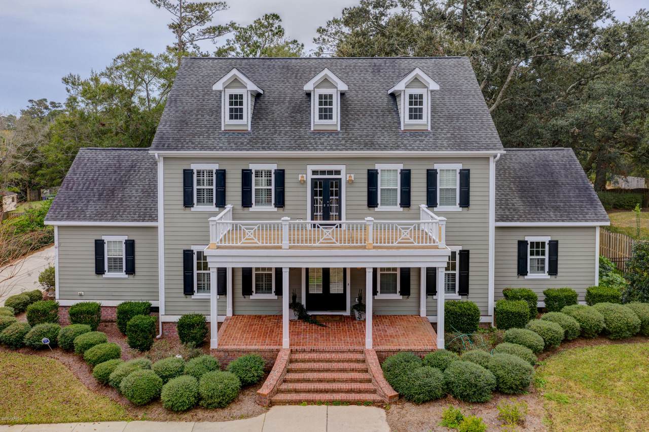 5228 Woodscape Drive - Photo 1