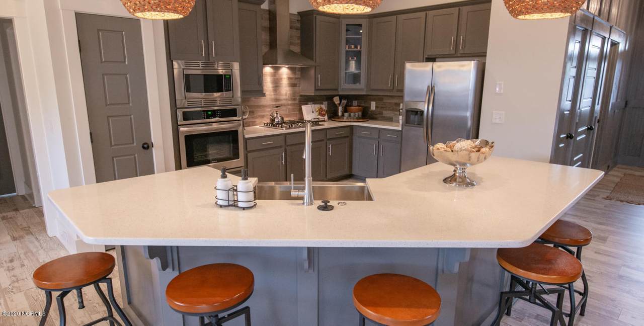 924 Drayton Court - Photo 1