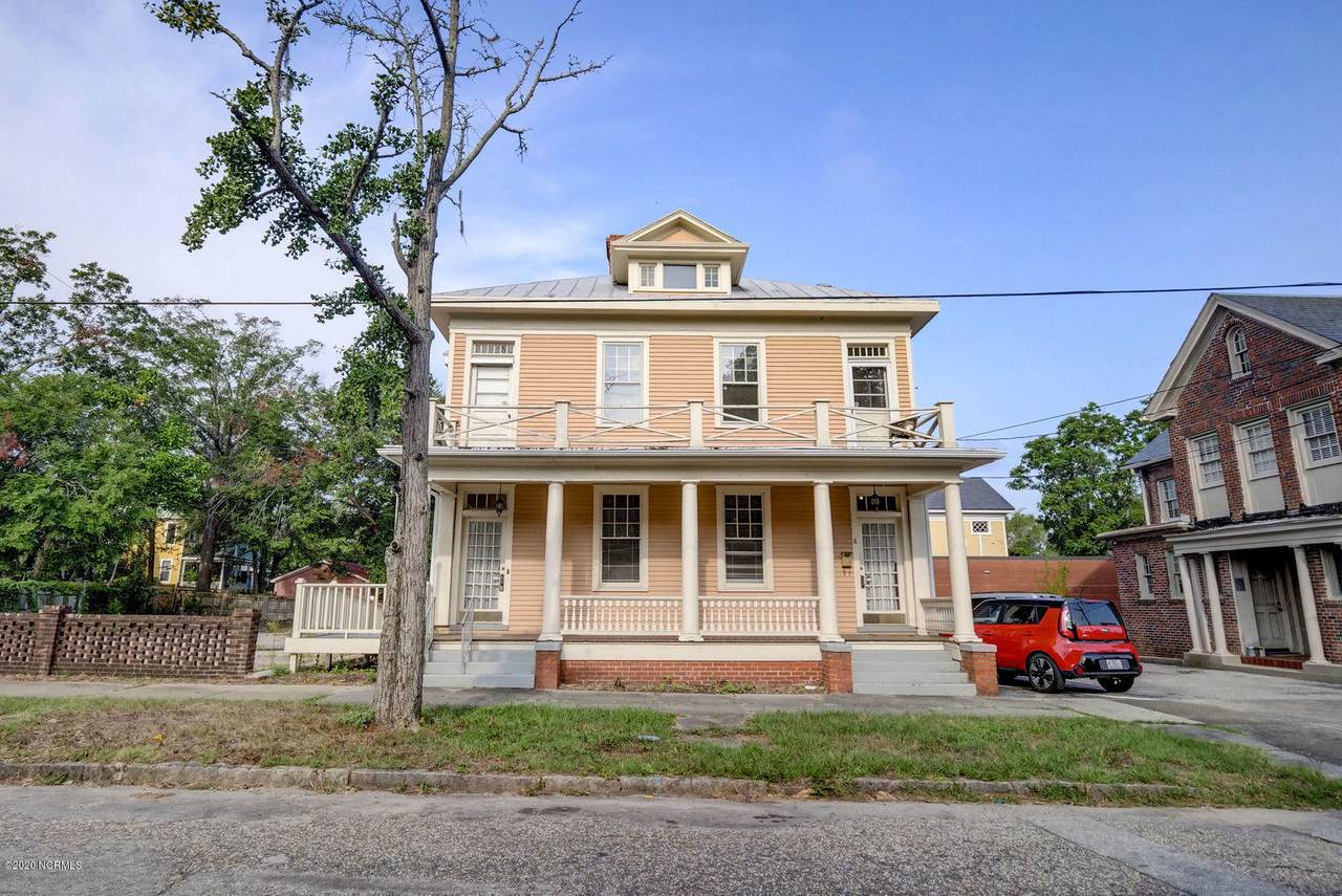 8 7th Street - Photo 1