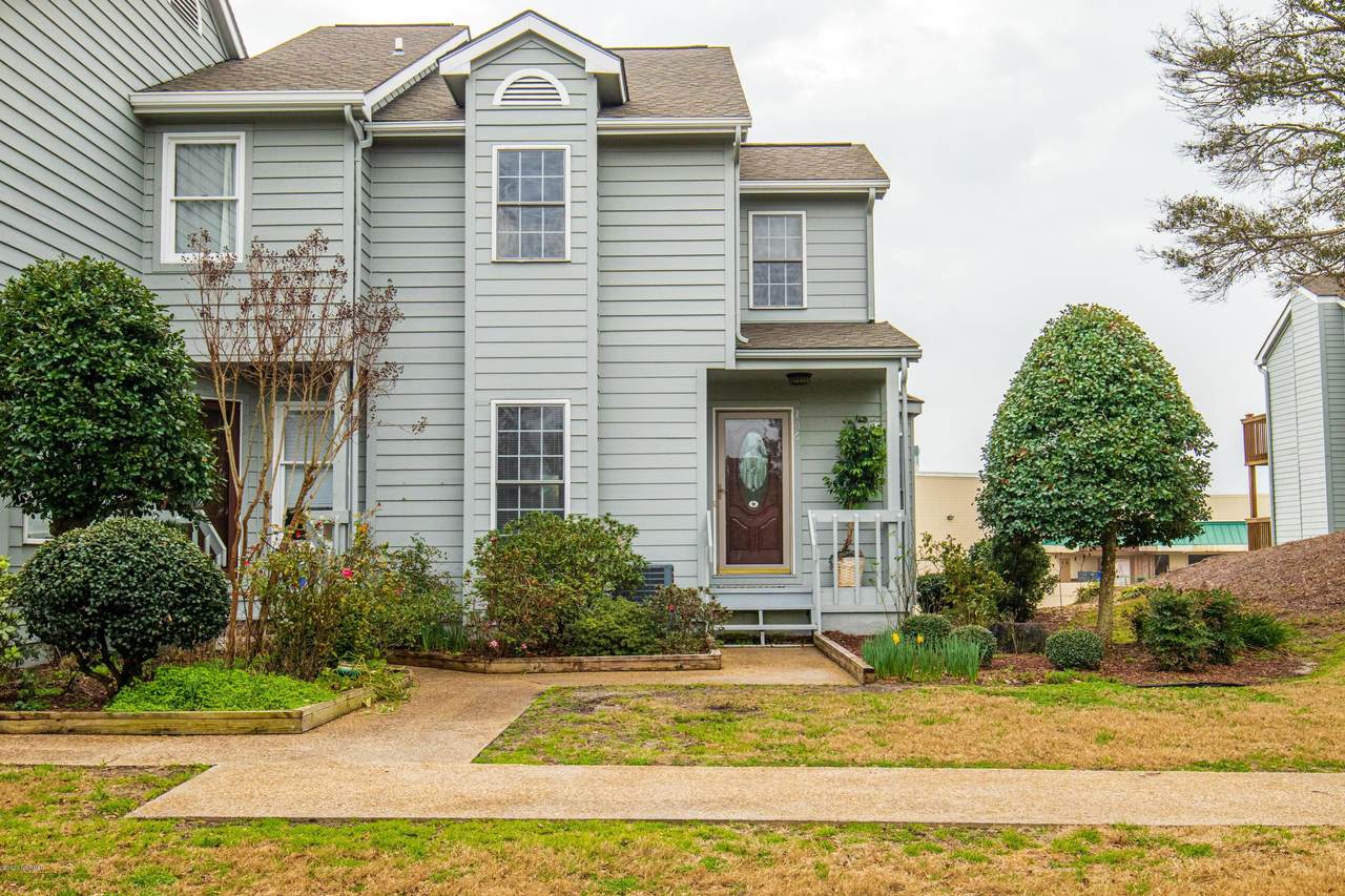 8707 Plantation Drive - Photo 1