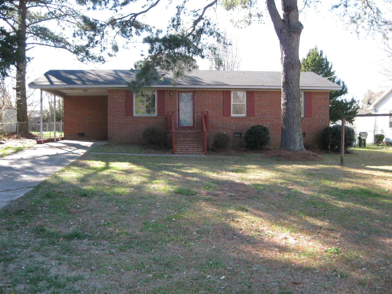 705 Daniel Drive - Photo 1