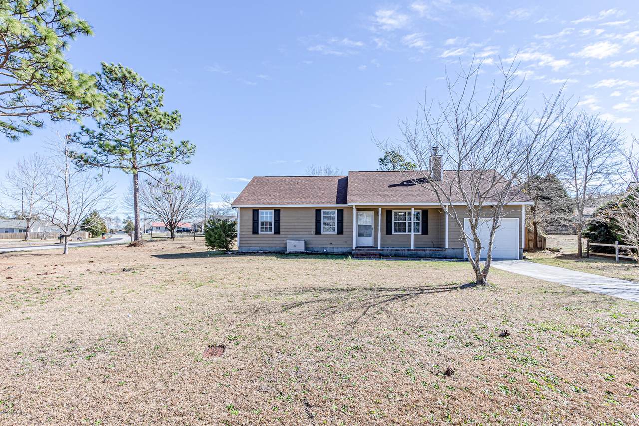 401 Cascade Court - Photo 1