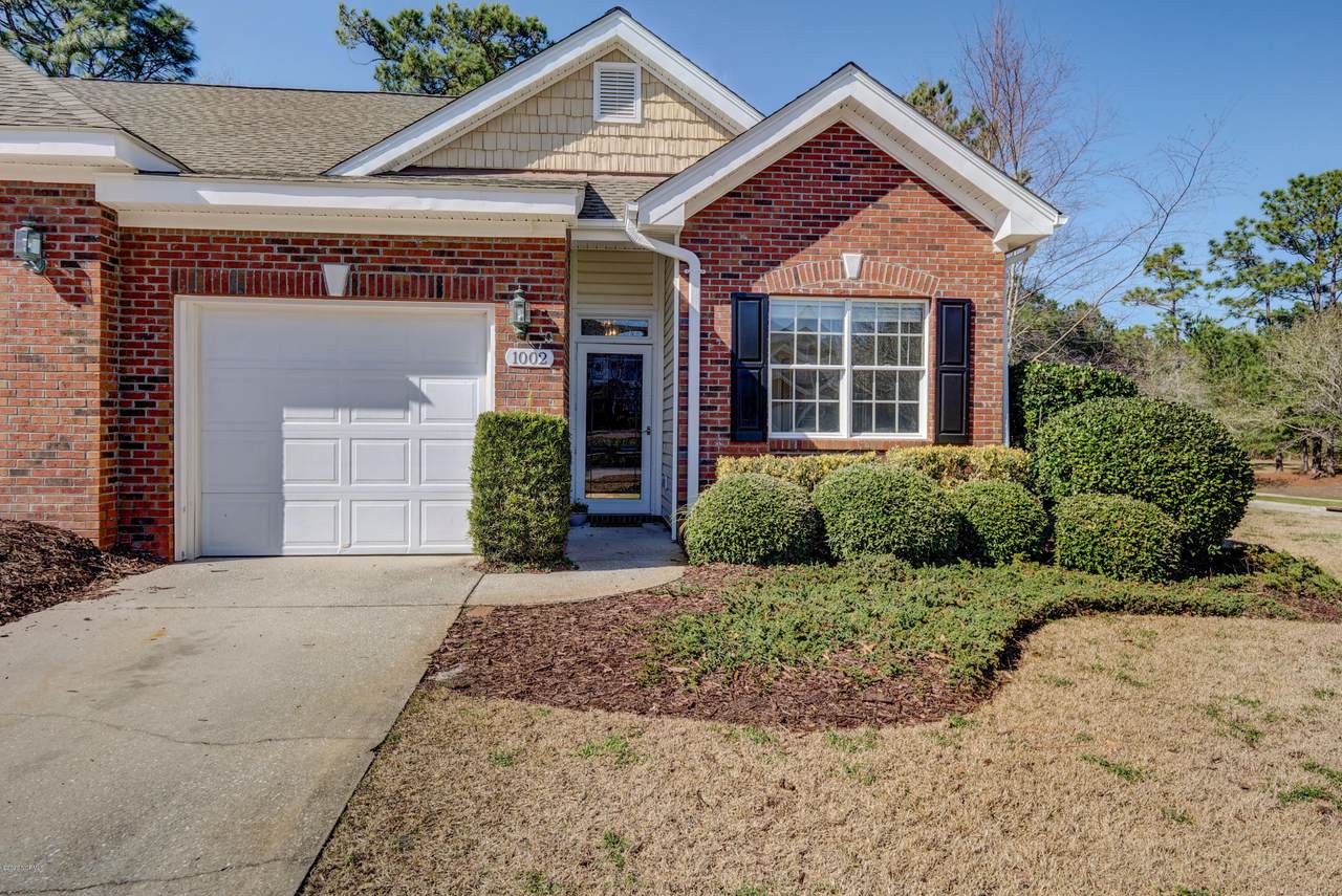 1002 Avenshire Circle - Photo 1