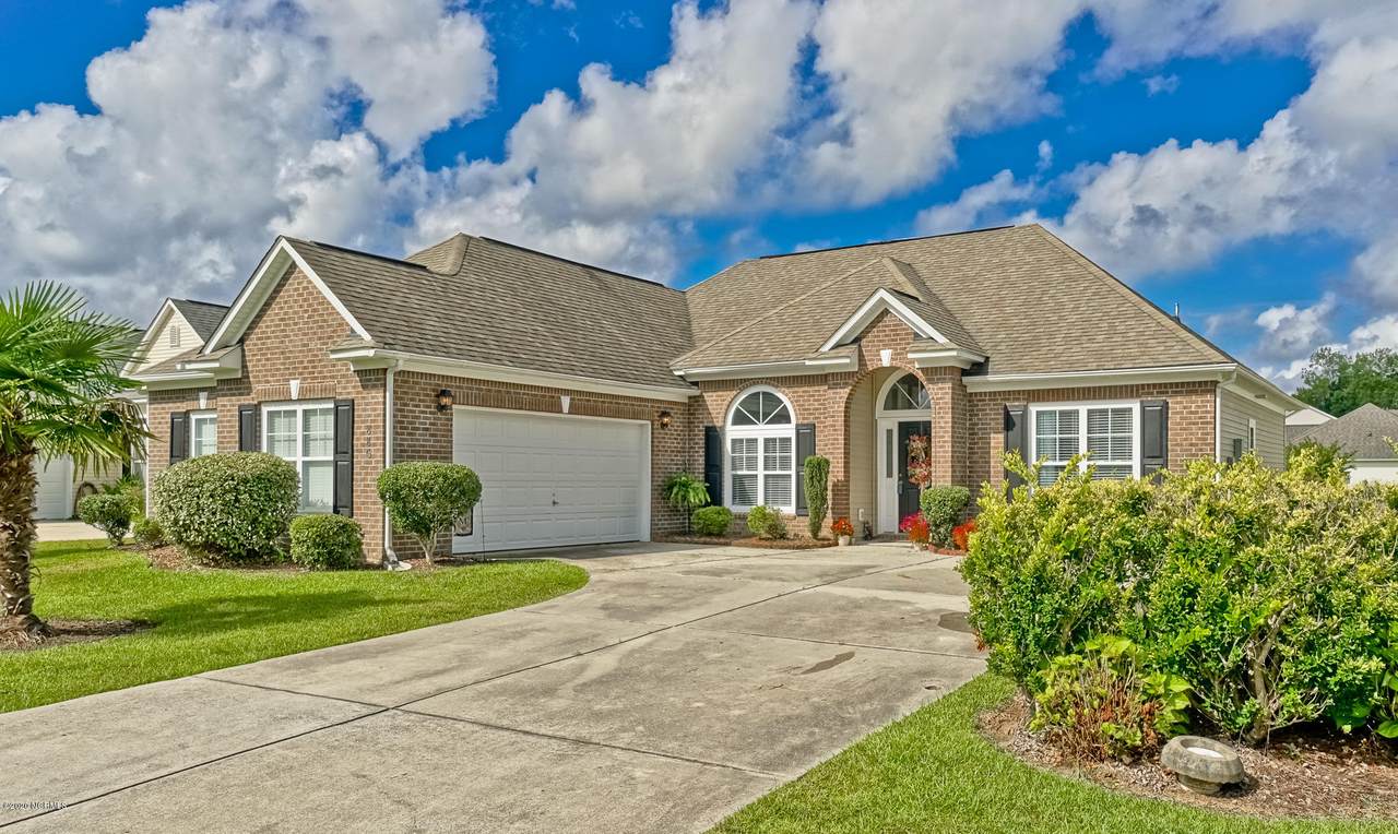 886 Willow Walk - Photo 1