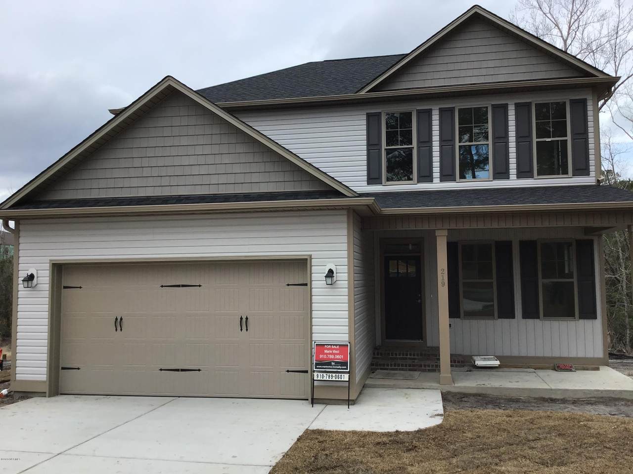 219 Rogers Drive - Photo 1