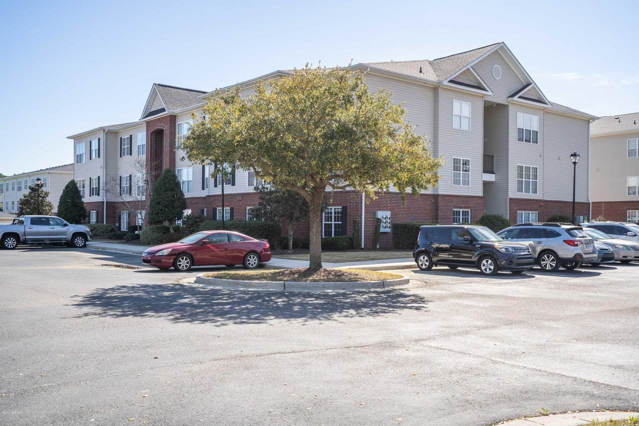 2820 Bloomfield Lane - Photo 1