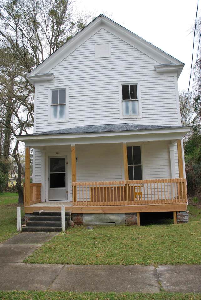 903 Mclewean Street - Photo 1