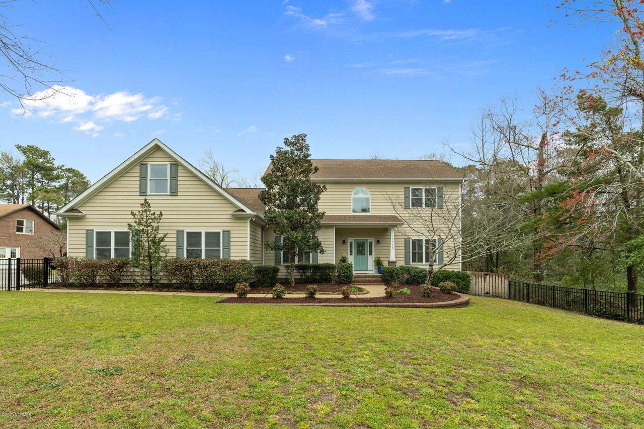 2908 Middle Sound Loop Road - Photo 1