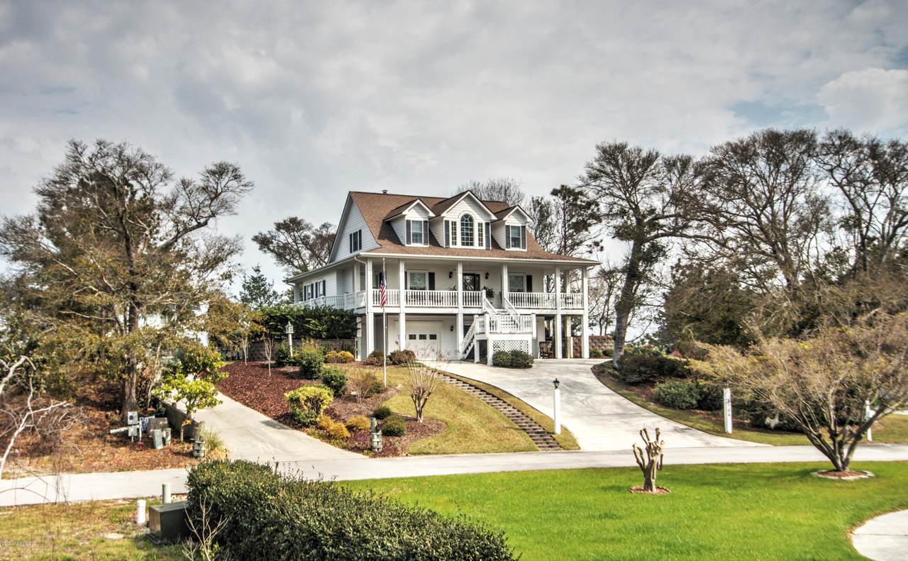 8704 Emerald Plantation Road - Photo 1