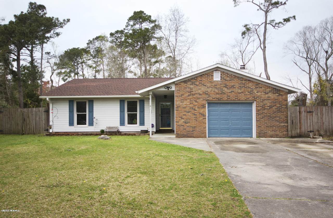 103 Briarwood Court - Photo 1