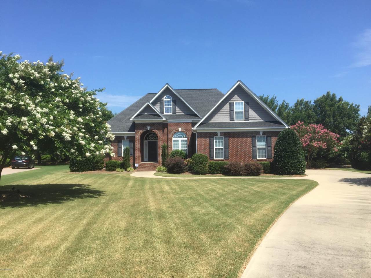 402 Birkdale Circle - Photo 1 402 Birkdale Circle - Photo 1