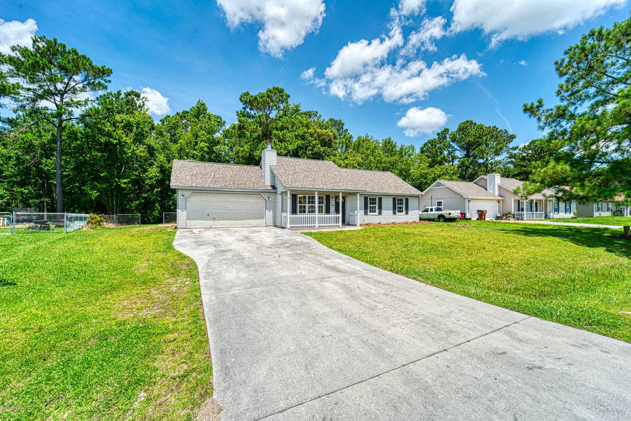 119 Glenwood Drive - Photo 1