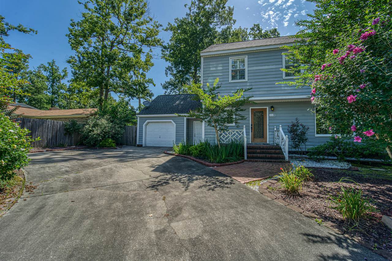 404 Dewitt Street - Photo 1