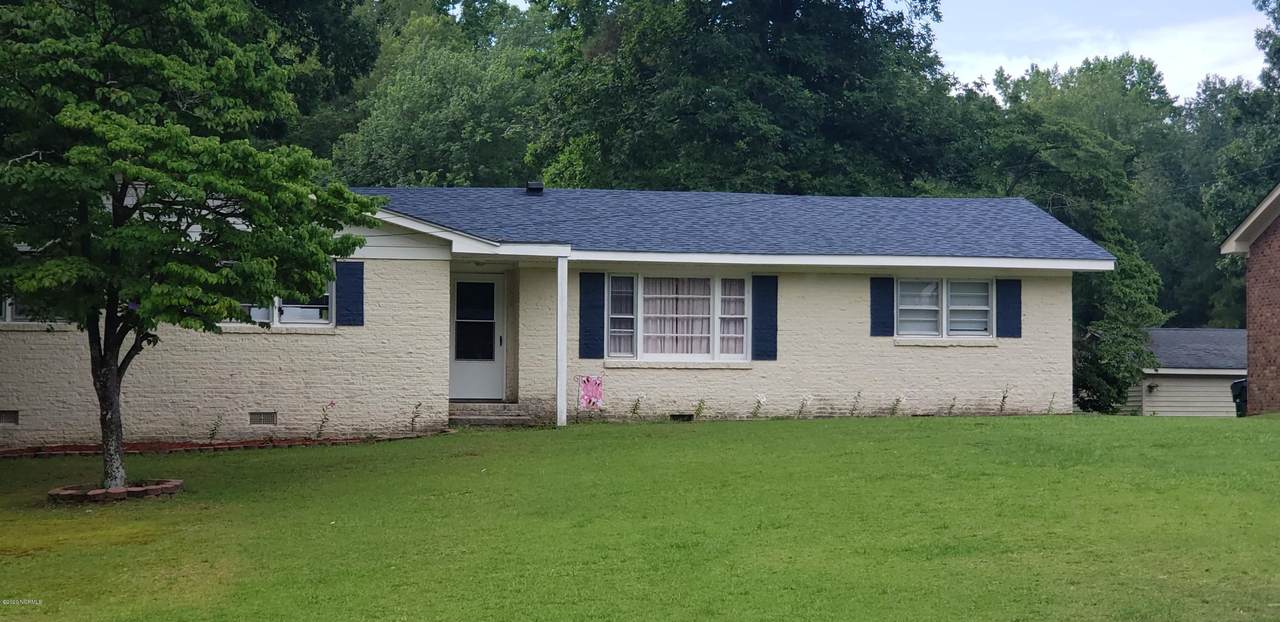 204 Lakeside Drive - Photo 1