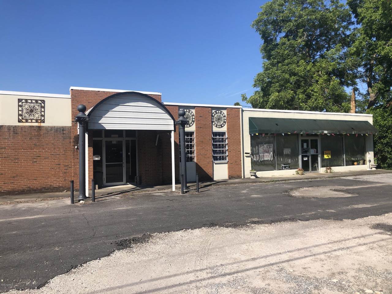 703 River Road - Photo 1