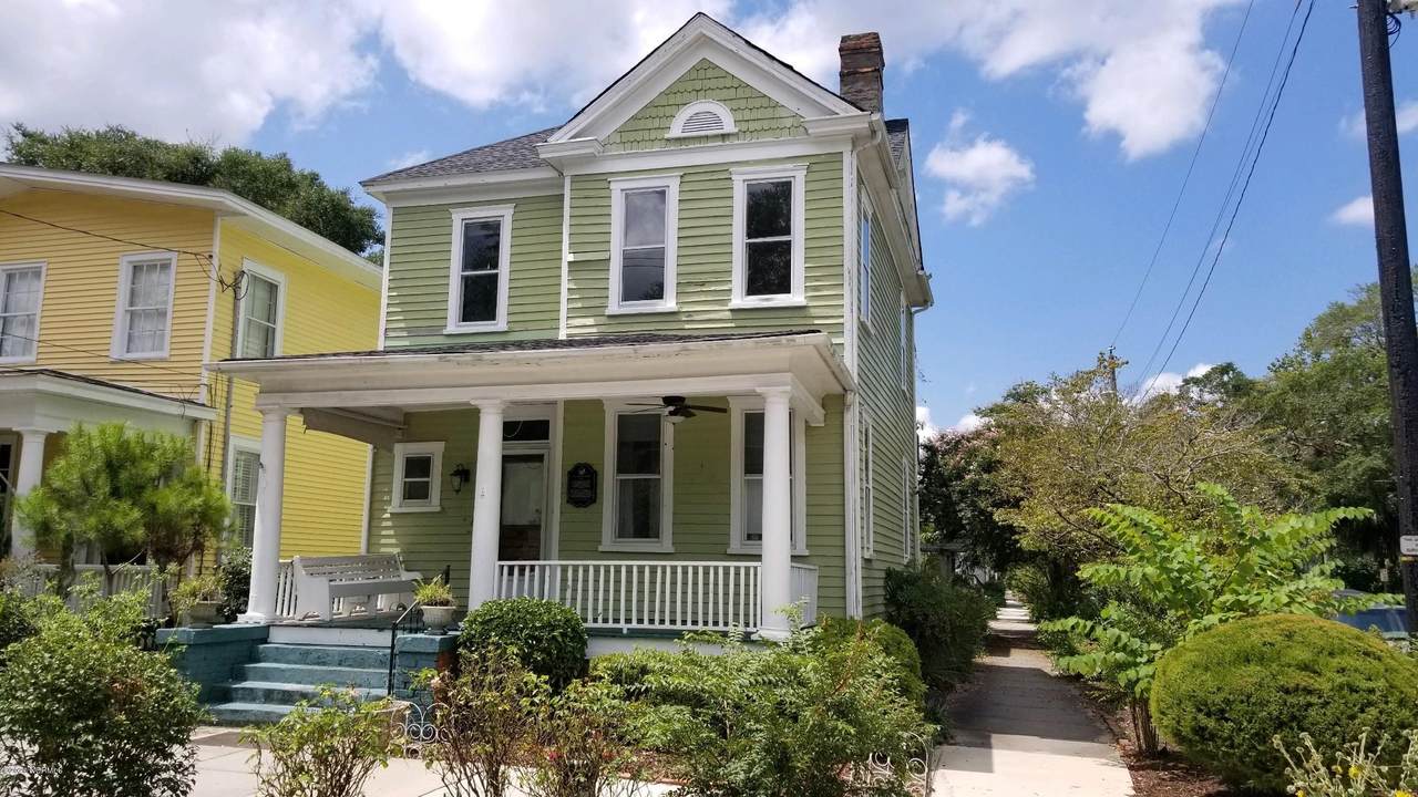 402 5th Avenue - Photo 1