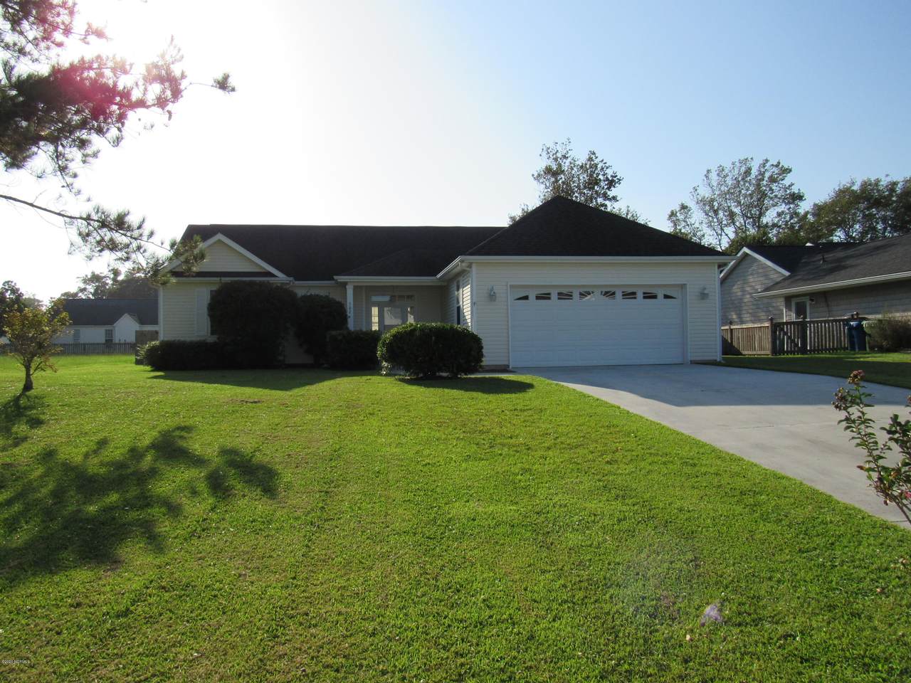 302 Whirl Away Boulevard - Photo 1