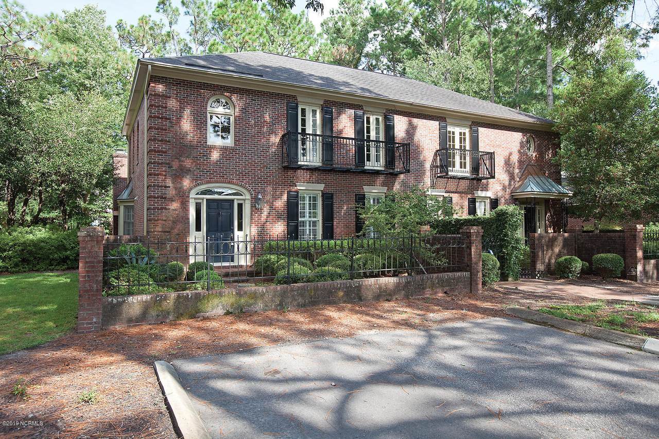 1913 Fenwick Place - Photo 1