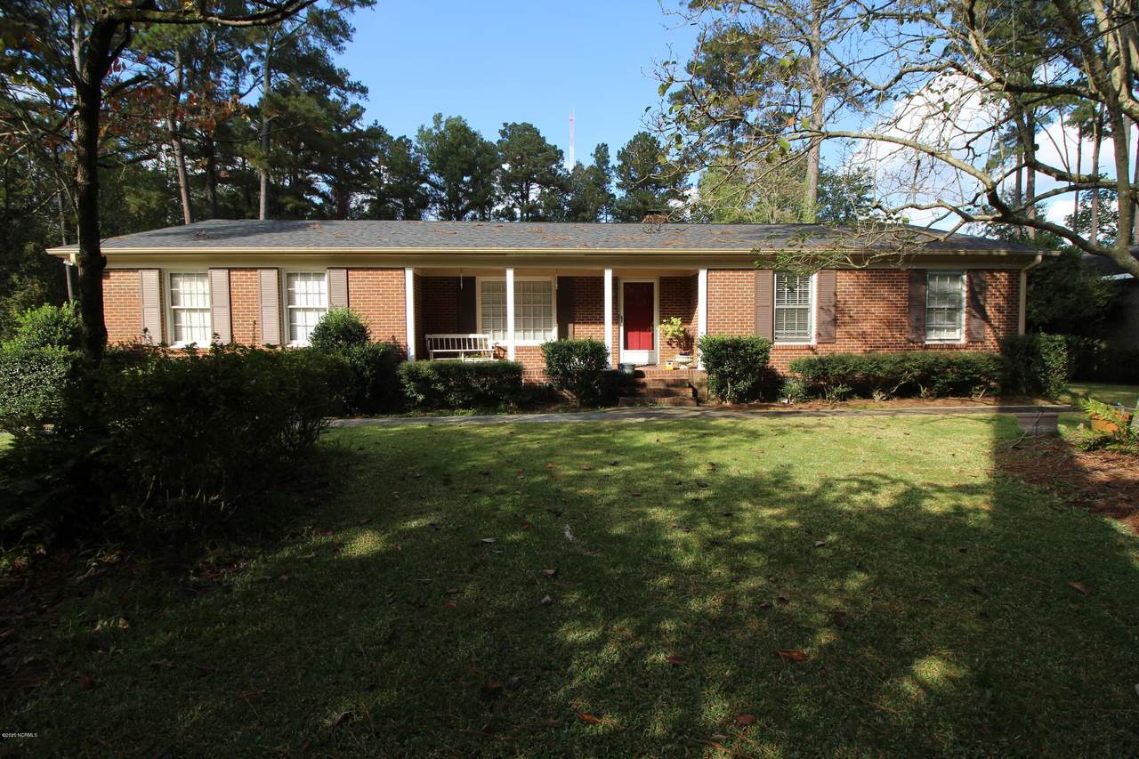 201 Pinewood Road - Photo 1