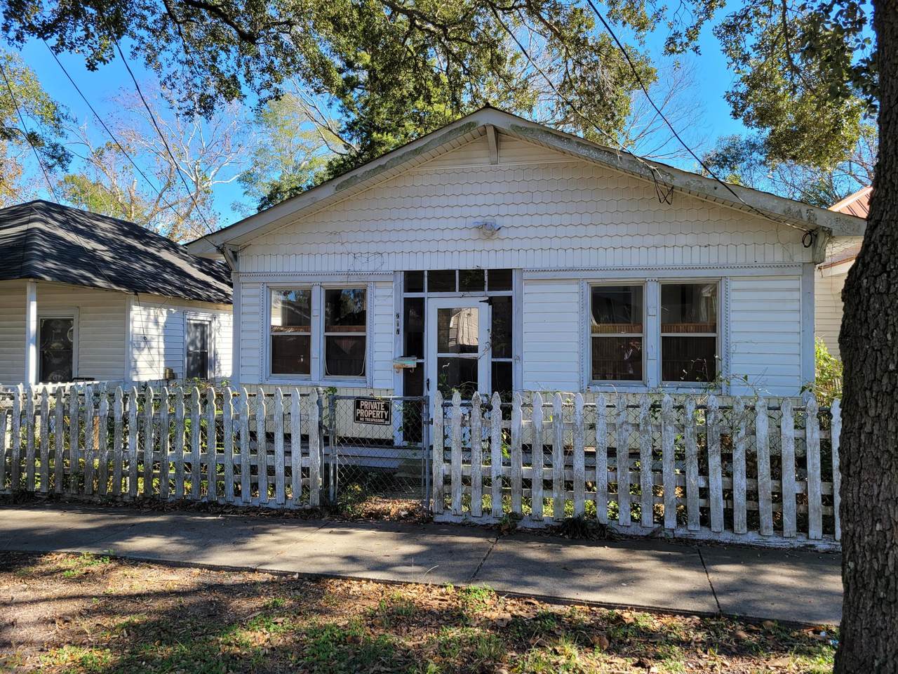 217 13th Street - Photo 1