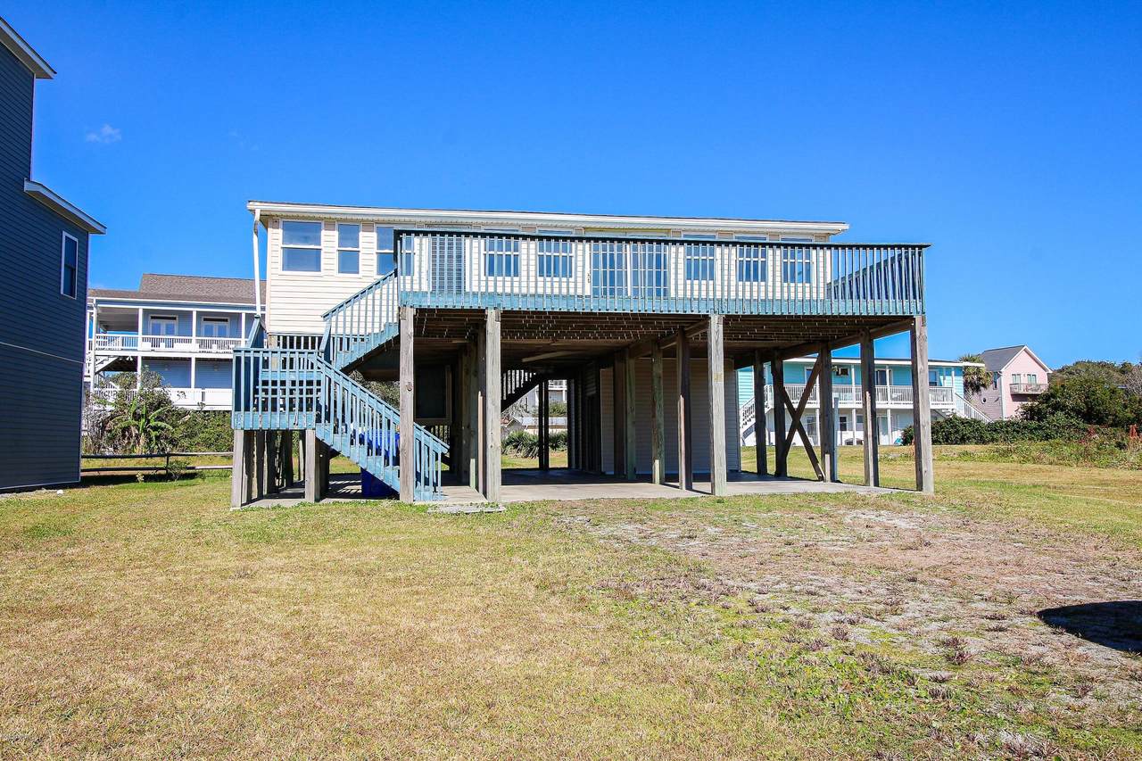 7604 Beach Drive - Photo 1
