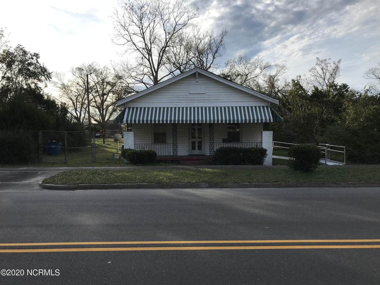 1109 Mcrae Street - Photo 1