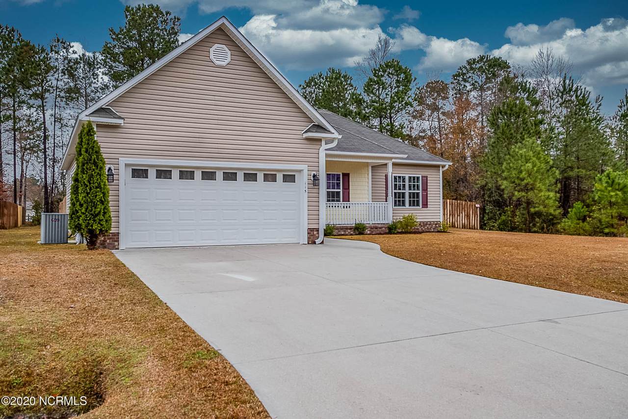 115 Sparkling Brook Way - Photo 1