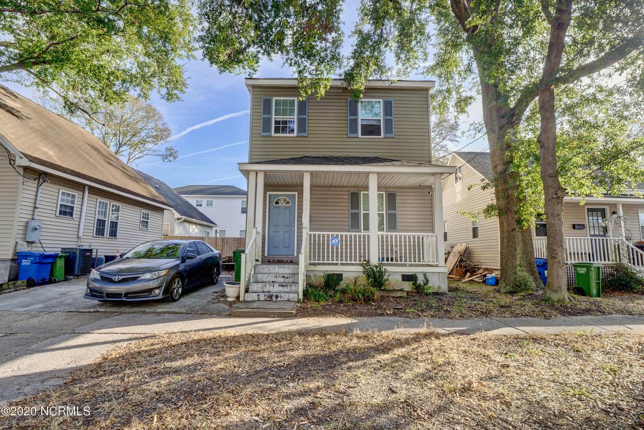 616 7th Street - Photo 1