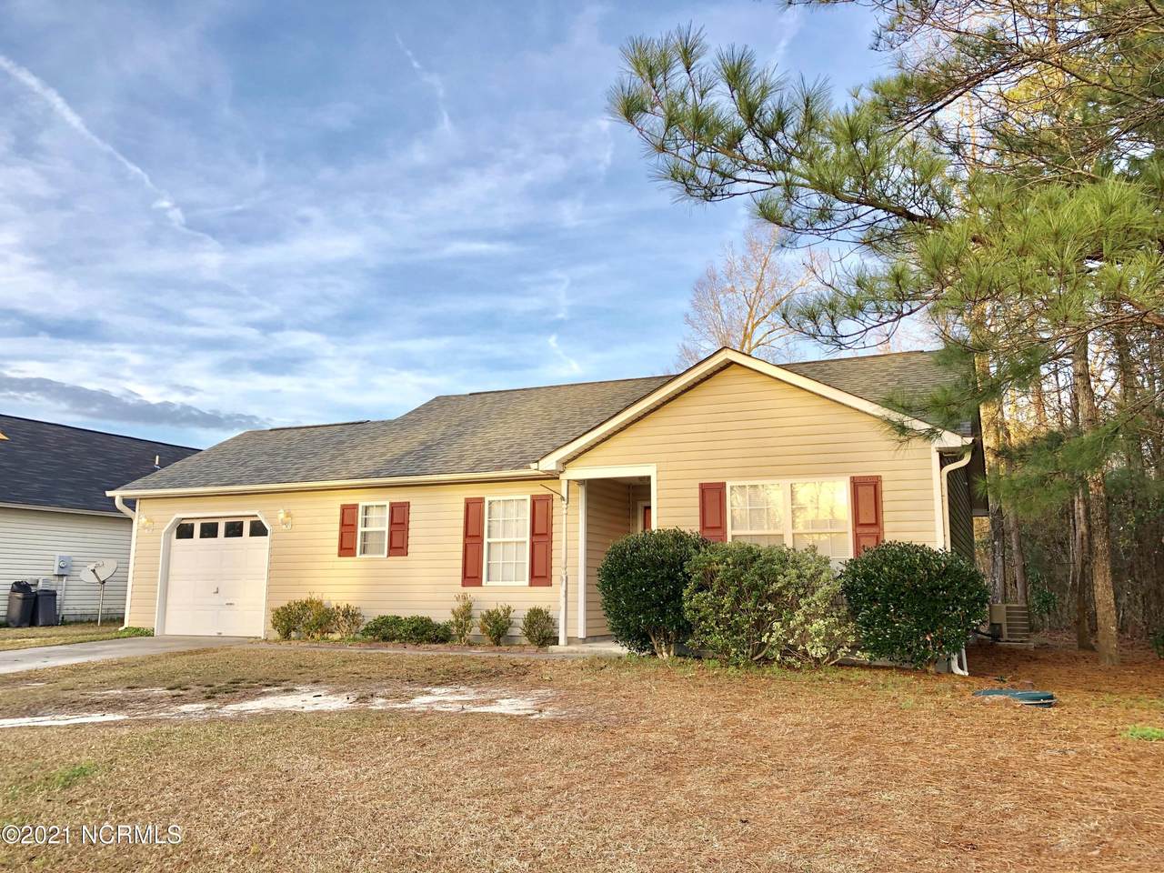 104 Sweet Bay Drive - Photo 1