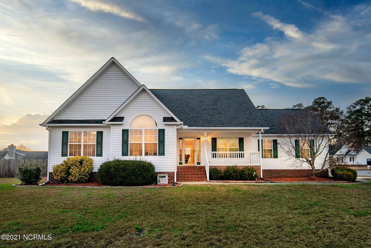 2670 Rosewood Drive - Photo 1