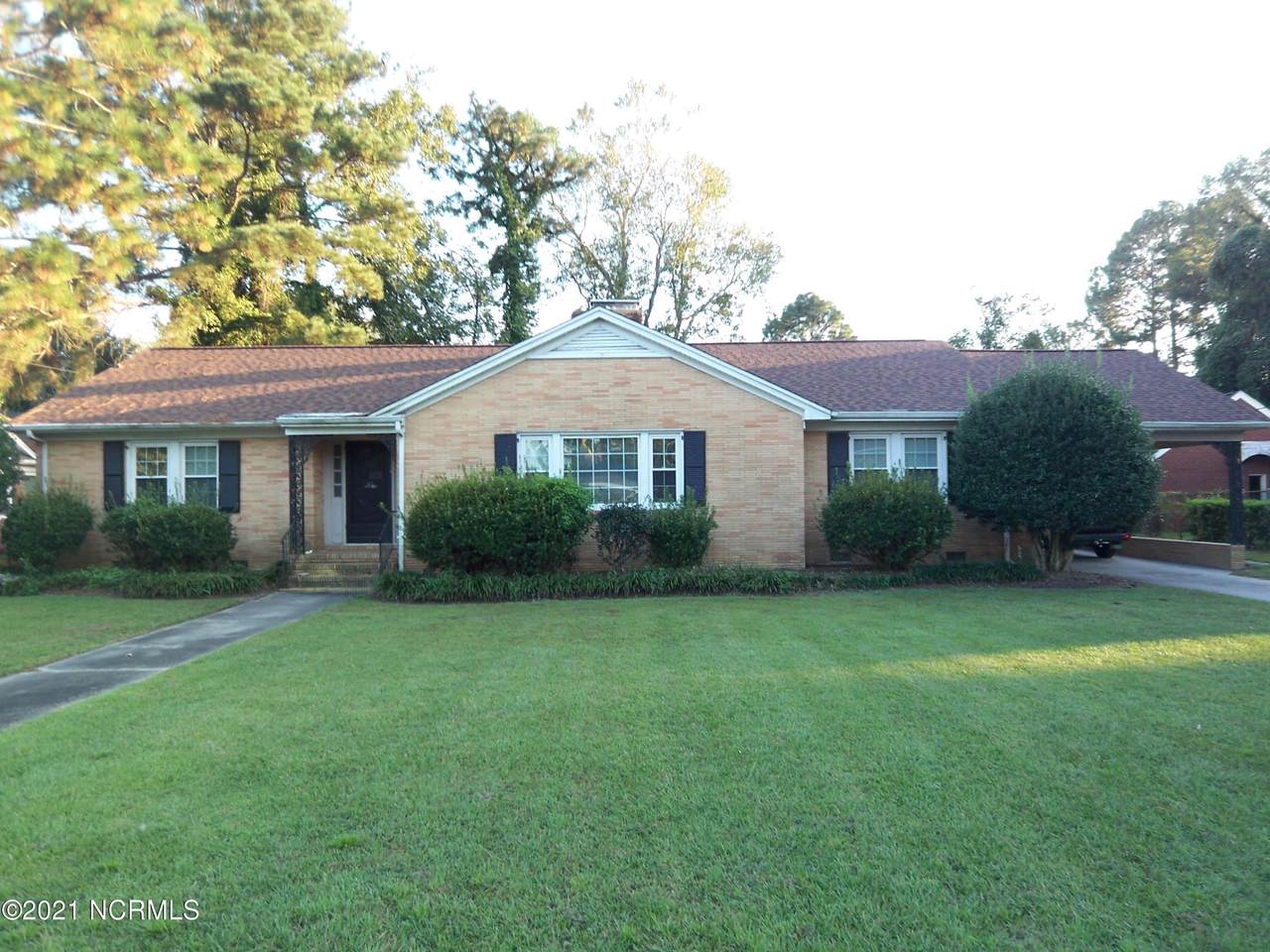 1808 5th Street - Photo 1