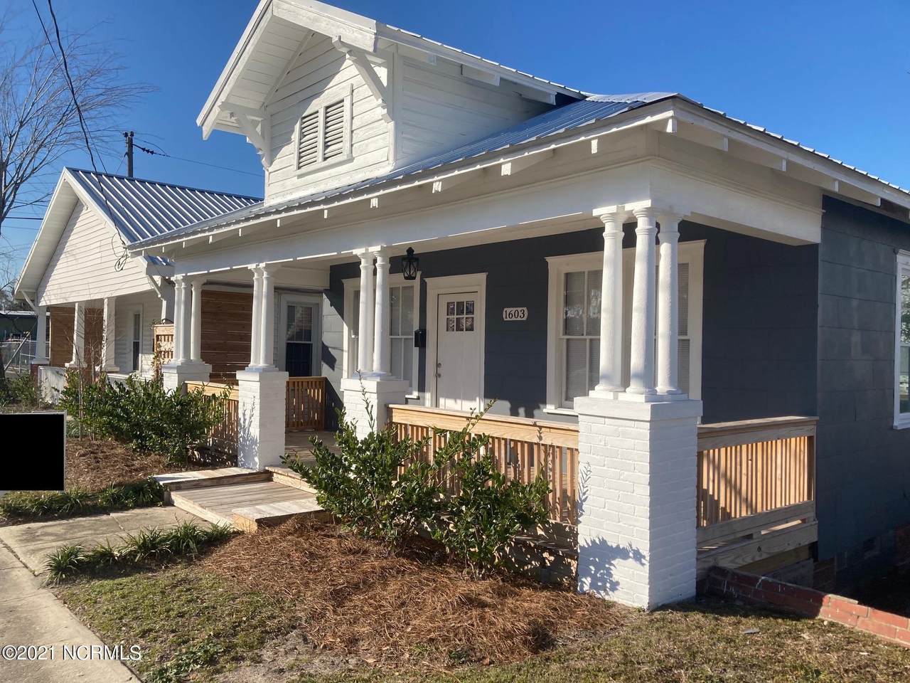 1603 Castle Street - Photo 1