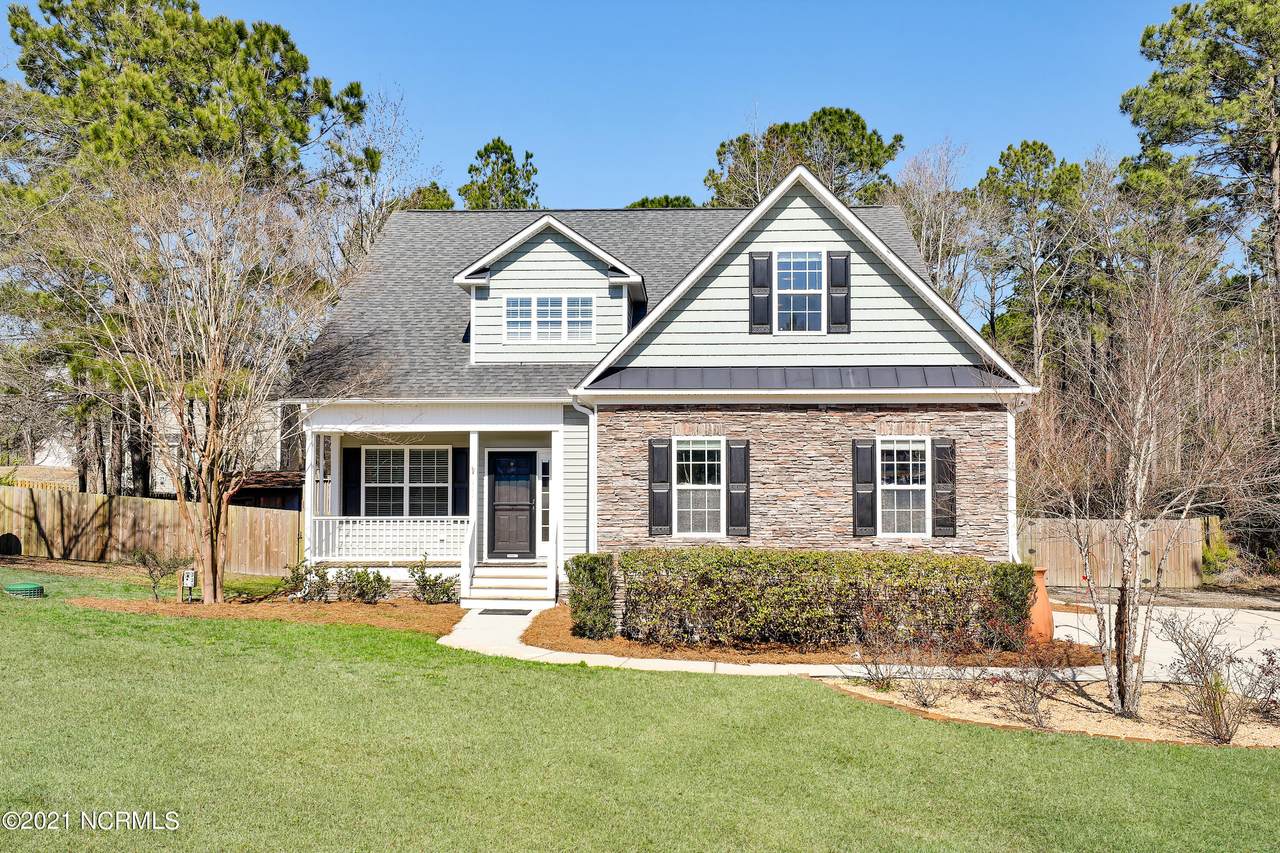 111 Kingsport Drive - Photo 1