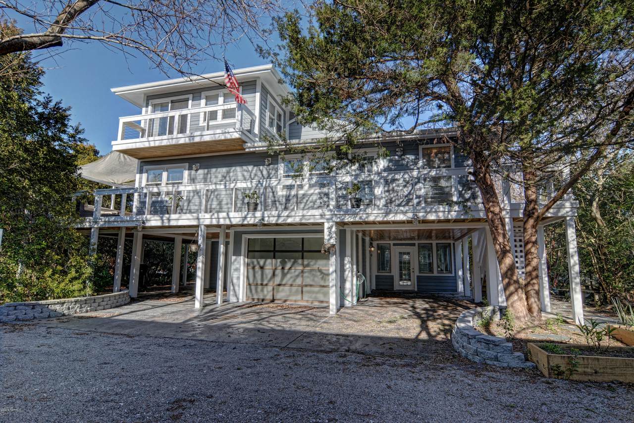 100 Coral Drive - Photo 1