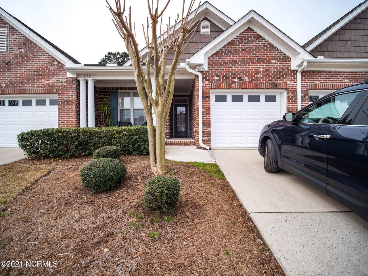1135 Greensview Circle - Photo 1