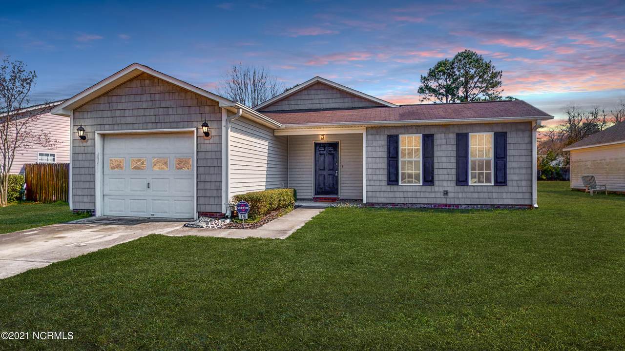 126 Luke Court - Photo 1