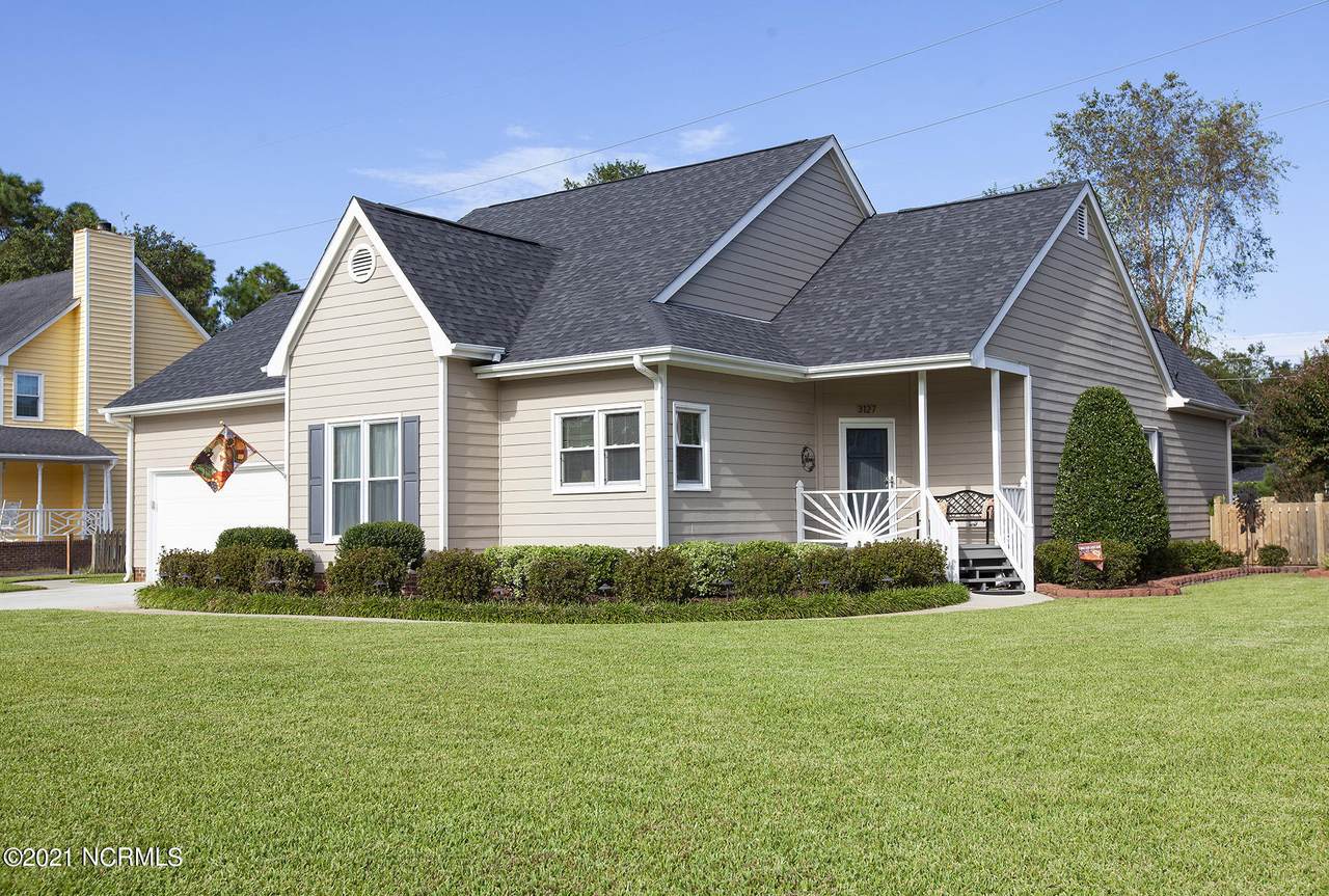 3127 Scarborough Drive - Photo 1