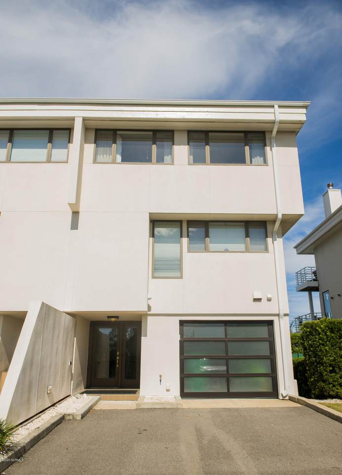 5411 Marina Club Drive - Photo 1