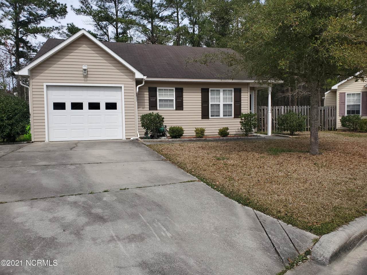111 Gladiola Drive - Photo 1