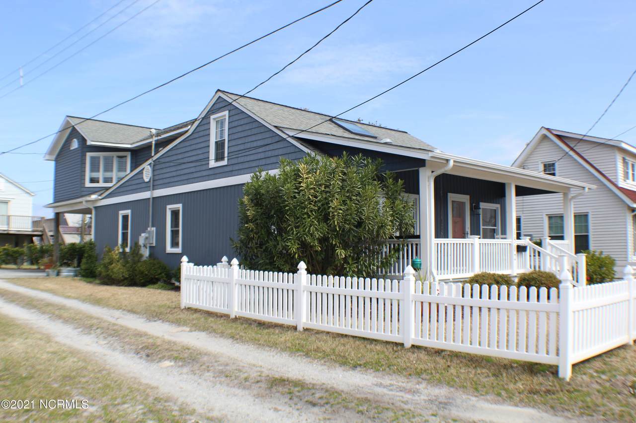 1502 Shackleford Street - Photo 1